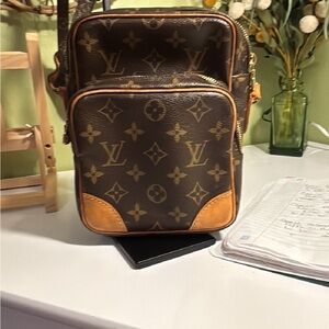 Louis Vuitton Monogram Canvas Brown Crossbody Bag with Tan Trim